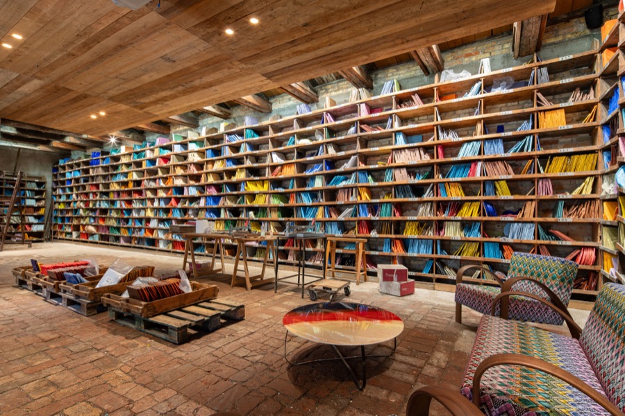 La biblioteca dei colori di Orsoni a Venezia